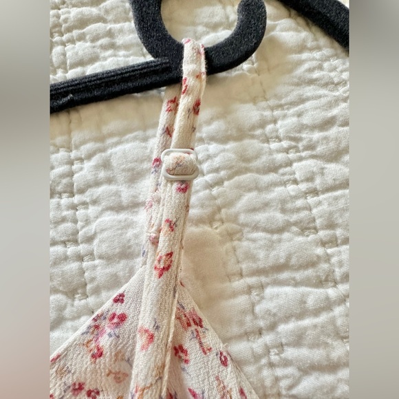 American Eagle floral romper 🌺 - Picture 7 of 15